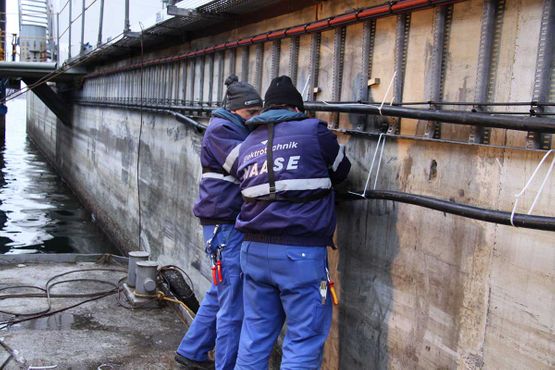 Reparatur Schwimmdock Hafen Rostock